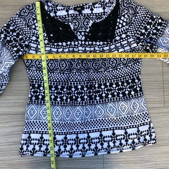 Mossimo black and white blouse Size Small - Picture 7 of 7